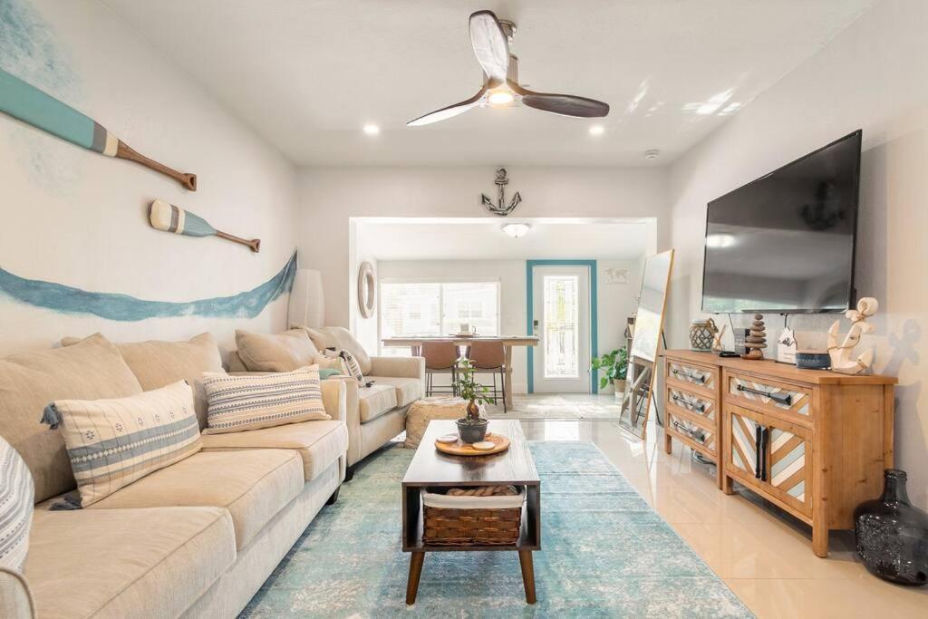Central Nautical Themed 4 Bed 2 Bath Home Fort Lauderdale Zewnętrze zdjęcie