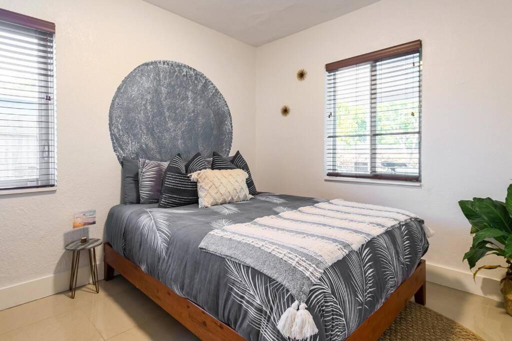 Central Nautical Themed 4 Bed 2 Bath Home Fort Lauderdale Zewnętrze zdjęcie